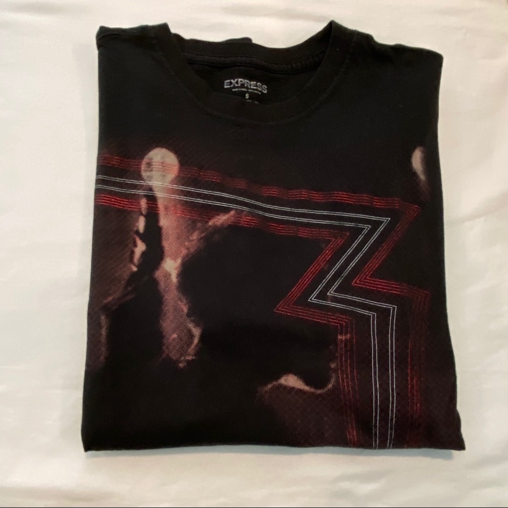 Express Graphic Tee
